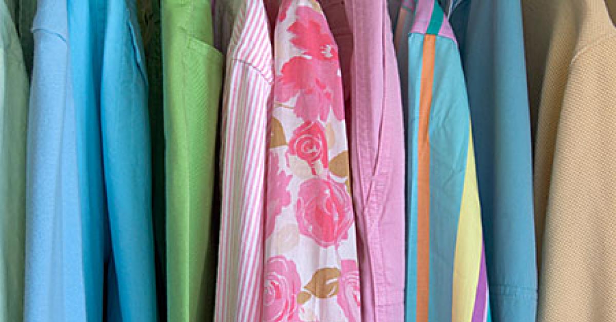 000011177944 hanging shirts web