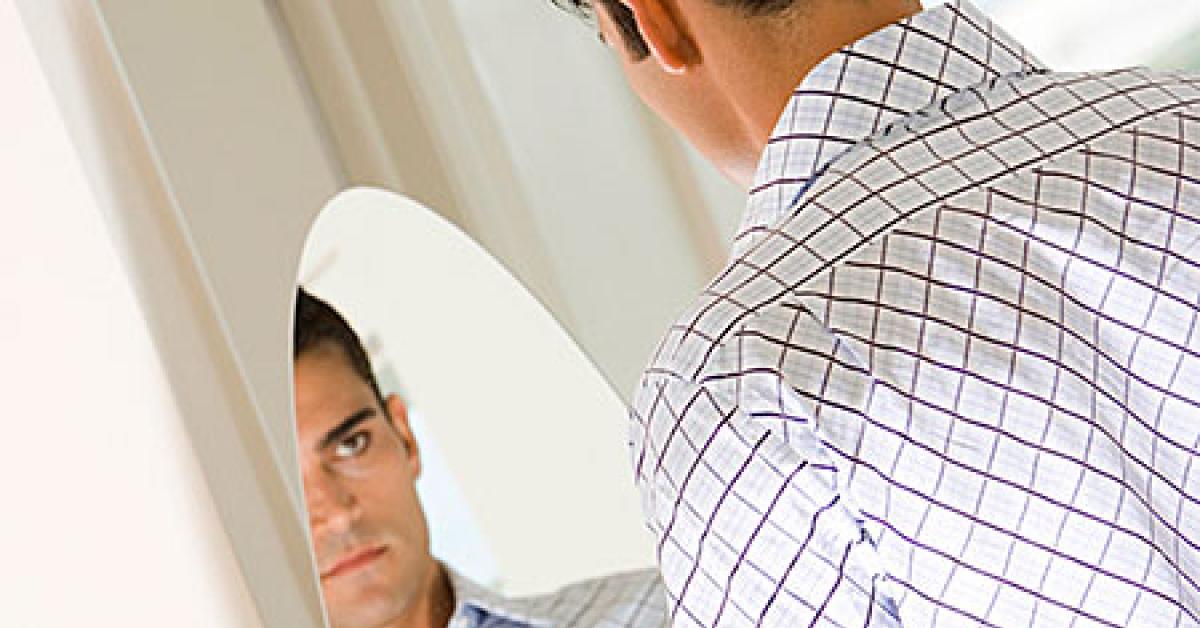 02b70402 mirror man web