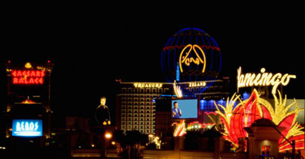 02b84481 las vegas skyline web
