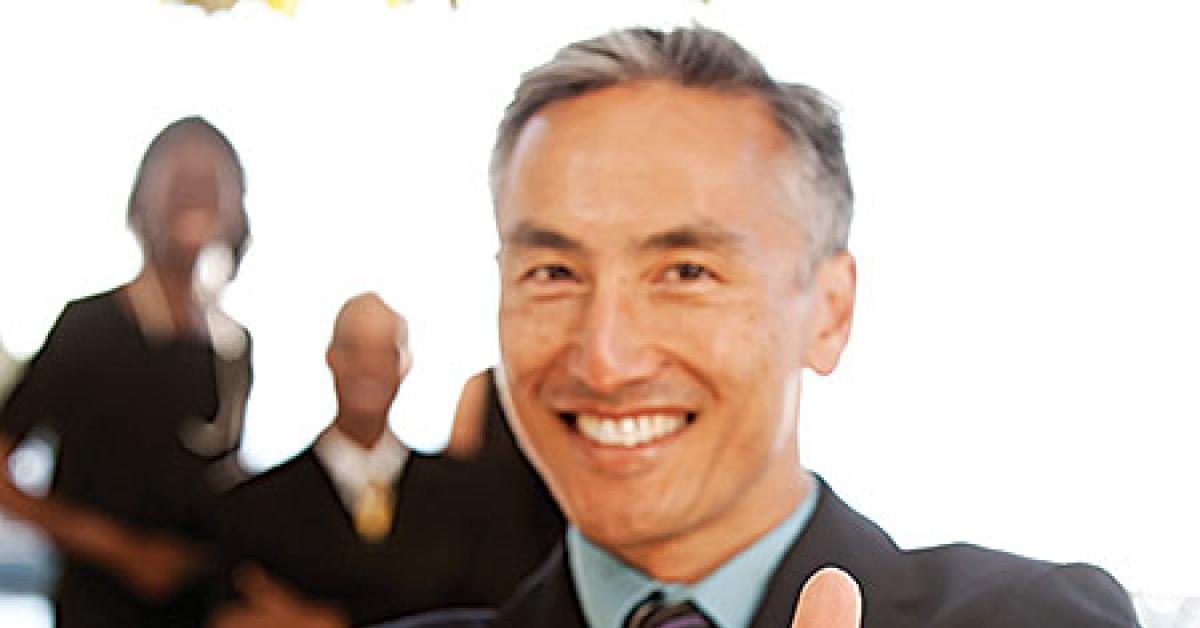 0893 04275 thumbs up guy web