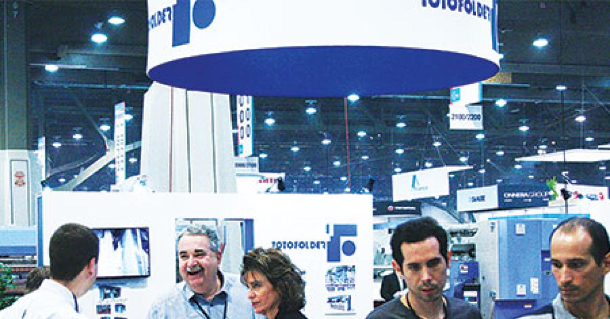 clean 17 attendees talking at booths img 2407 web