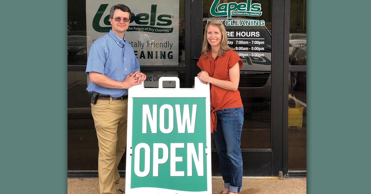 lapels jeff and ashley mitchell of lapels dry cleaning of olive branch web