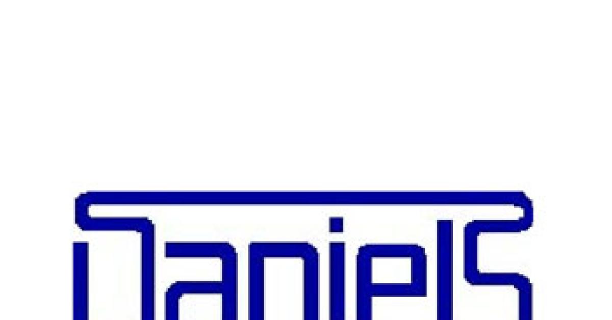 Daniels Equipment Co. logo