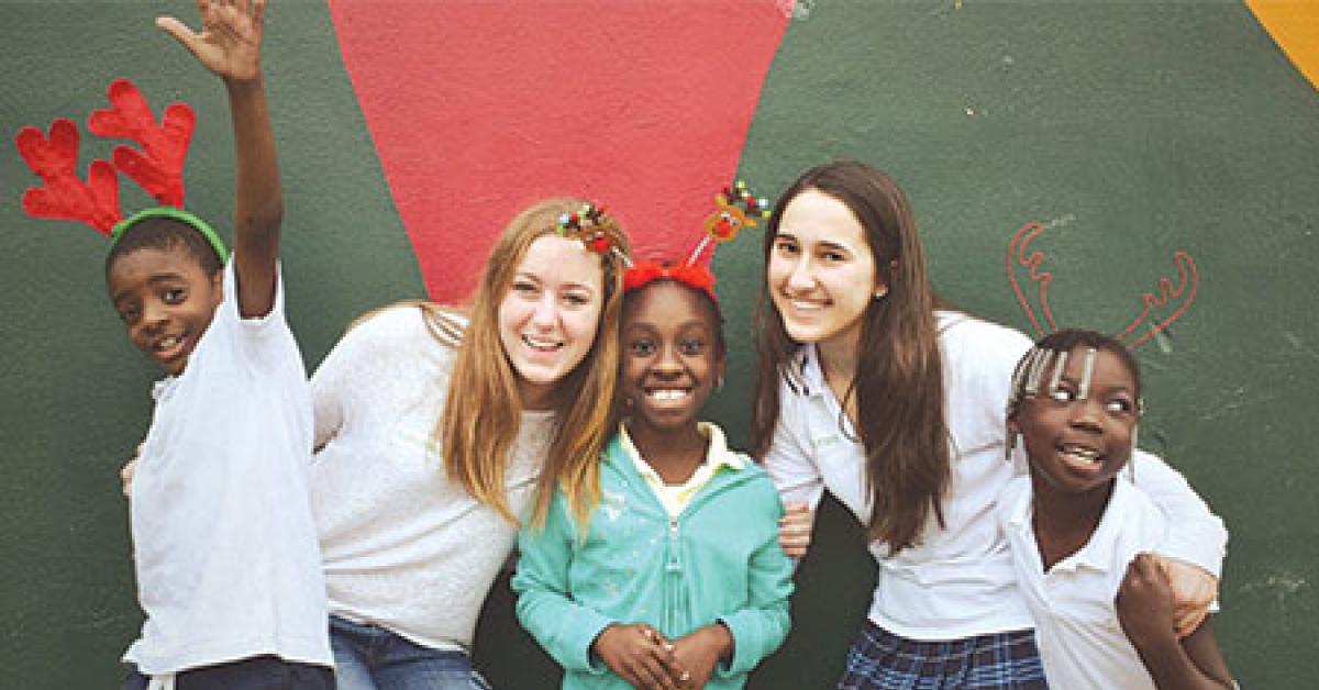 oxxo communities bloom five girls smiling nice shot image6 web