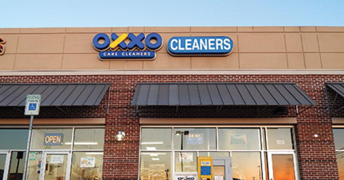 oxxo frisco curb view 1 web