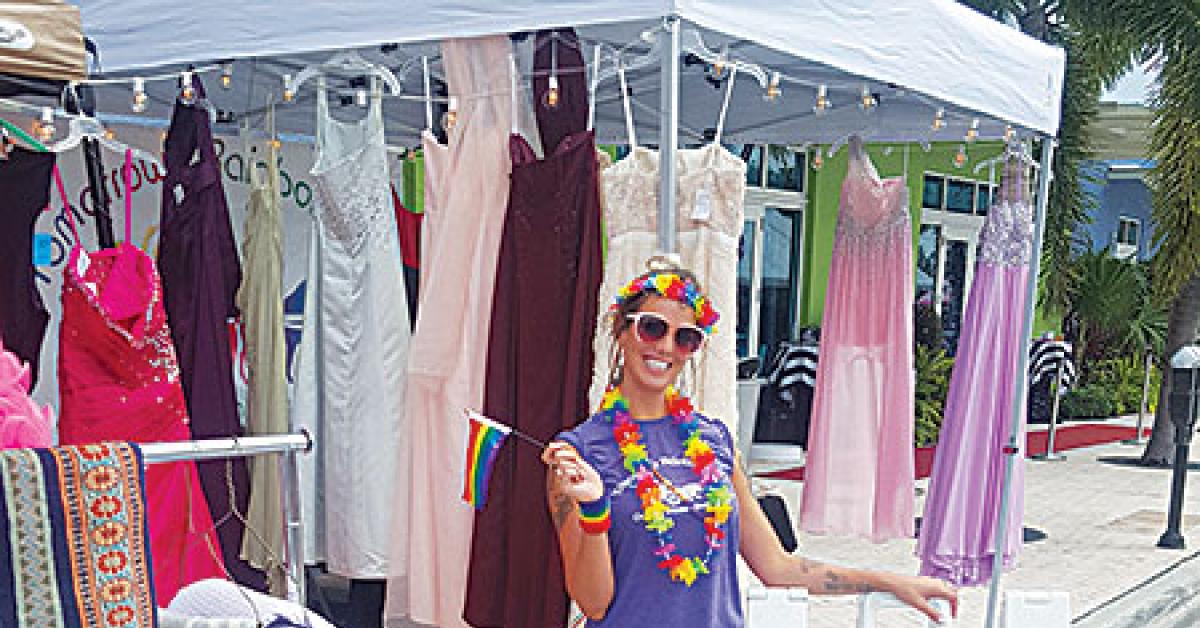 oxxo woman in booth web