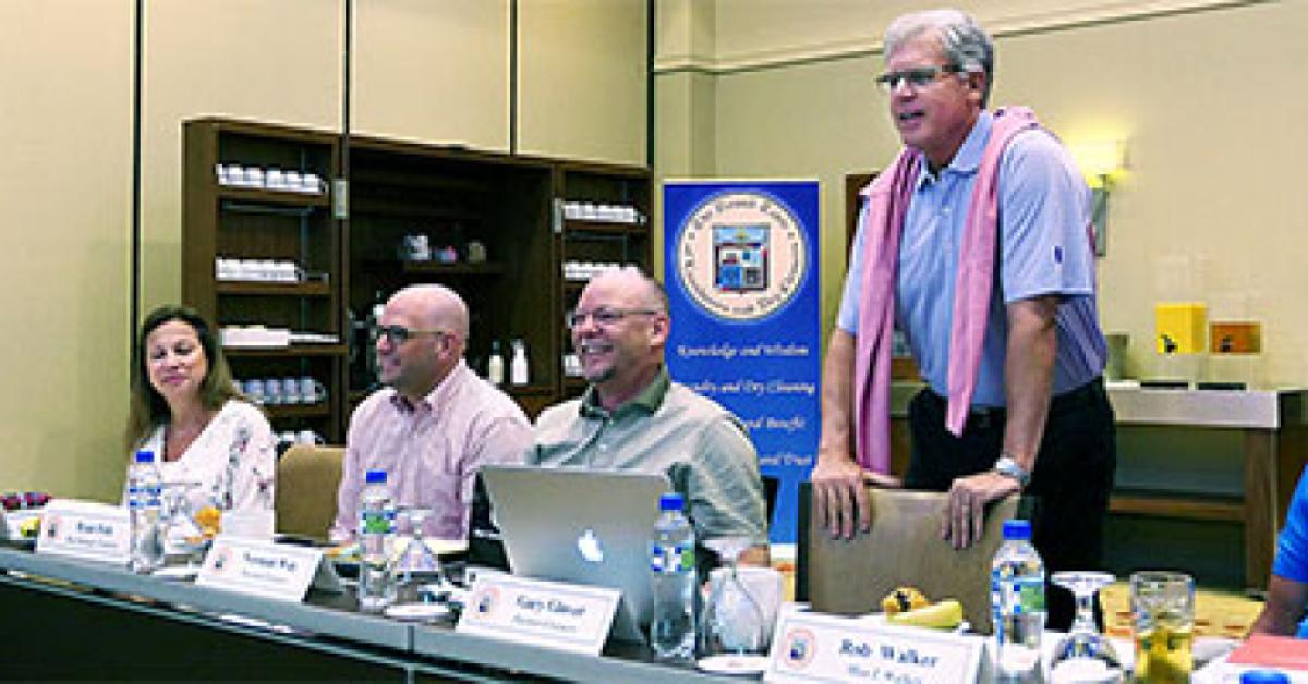 round table 2017 gary glover addressing the group web