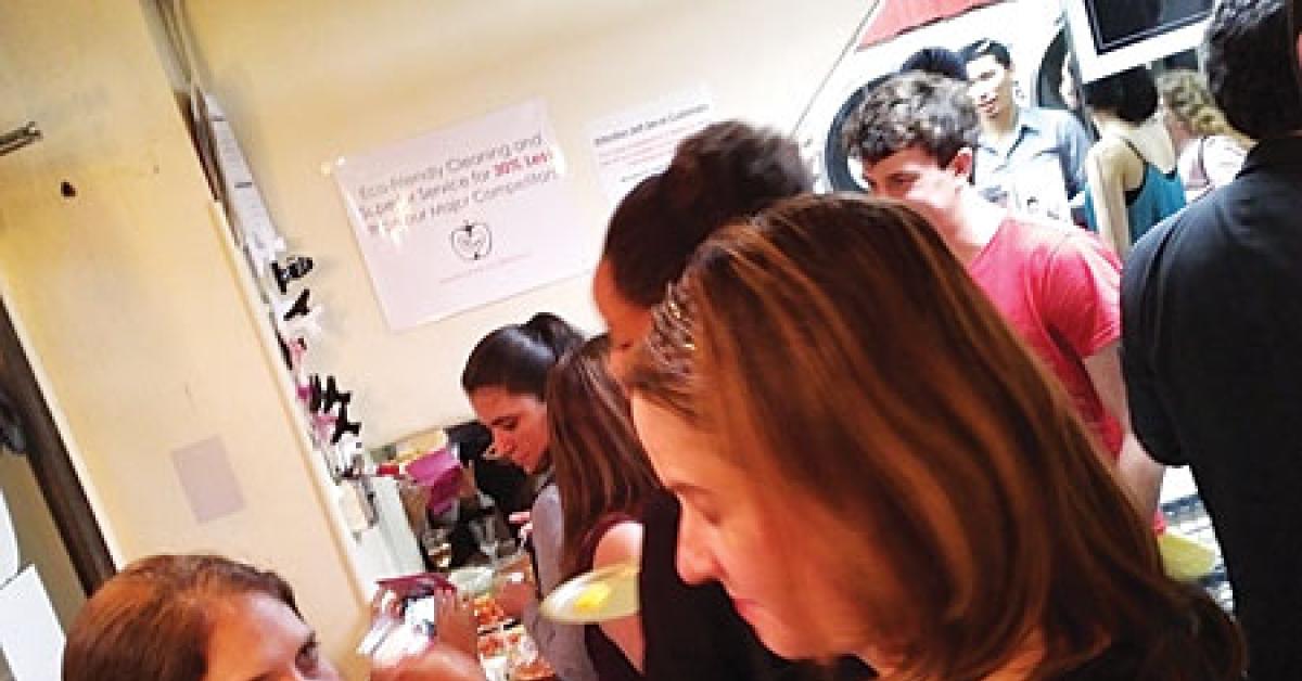 todd layne crowded speakeasy bar img 20161019 2242550 web