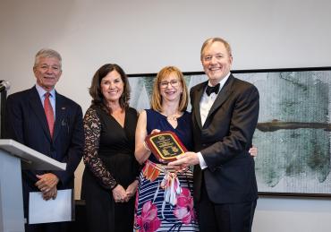 Fred Schwarzmannn receives J. Morry Friedlander Award